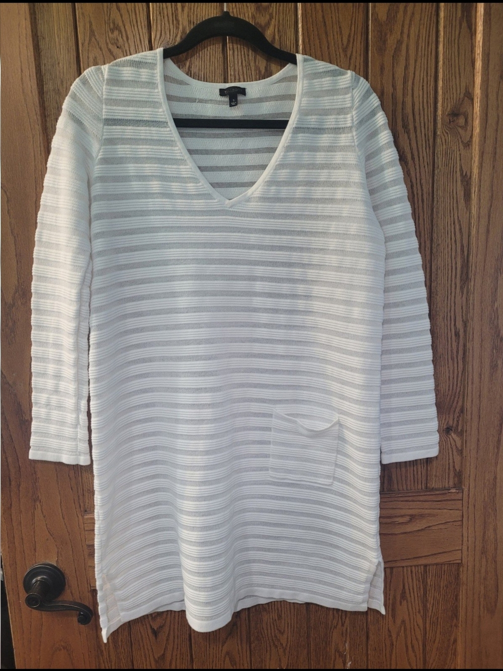 Textured V-Neck Long Sleeve Tunic - White